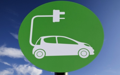 EY: Európában 2030-ra várható az elektromos járművek piaci áttörése