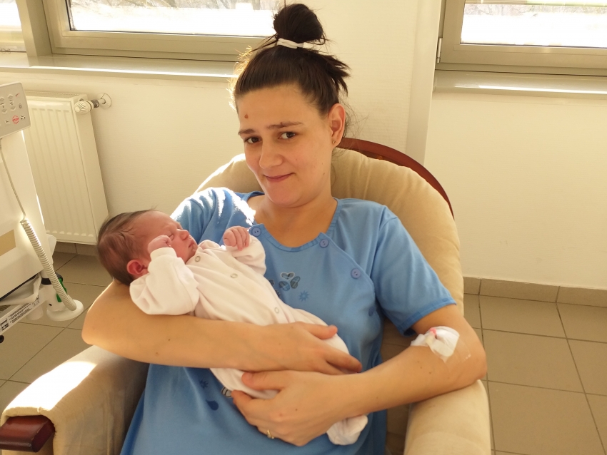 Kátai Gábor Kórházban január 1-jén 05 óra 25 perckor született meg az idei év első babája a karcagi Kozma Lara
