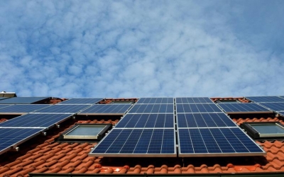 EM: iparági egyeztetés volt a minisztériumban a napelemet működtető háztartások érdekében